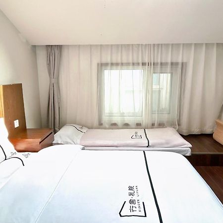 Xingshe Alley Courtyard Hotel Beijing Wangfujing Forbidden City Branch - Breakfast Included & English Speaking Reception & Free Wifi And Laundry Room & Hutong Culture & Cat-Keeping & Flower-Growing Terrace & One Day Tour Service & Free Coffee Екстериор снимка