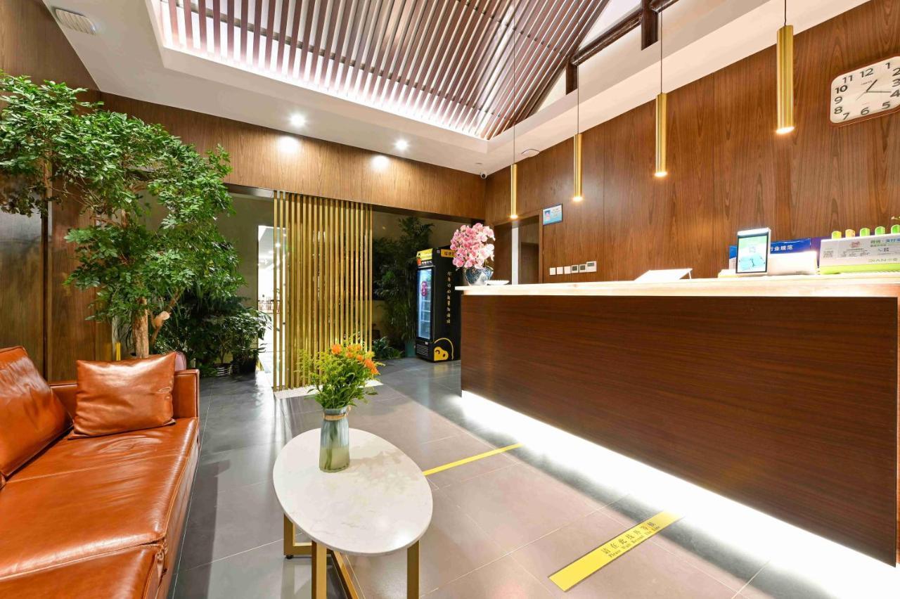 Xingshe Alley Courtyard Hotel Beijing Wangfujing Forbidden City Branch - Breakfast Included & English Speaking Reception & Free Wifi And Laundry Room & Hutong Culture & Cat-Keeping & Flower-Growing Terrace & One Day Tour Service & Free Coffee Екстериор снимка