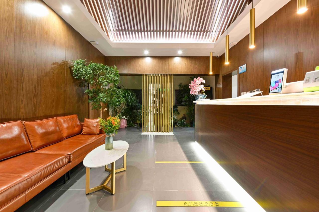 Xingshe Alley Courtyard Hotel Beijing Wangfujing Forbidden City Branch - Breakfast Included & English Speaking Reception & Free Wifi And Laundry Room & Hutong Culture & Cat-Keeping & Flower-Growing Terrace & One Day Tour Service & Free Coffee Екстериор снимка