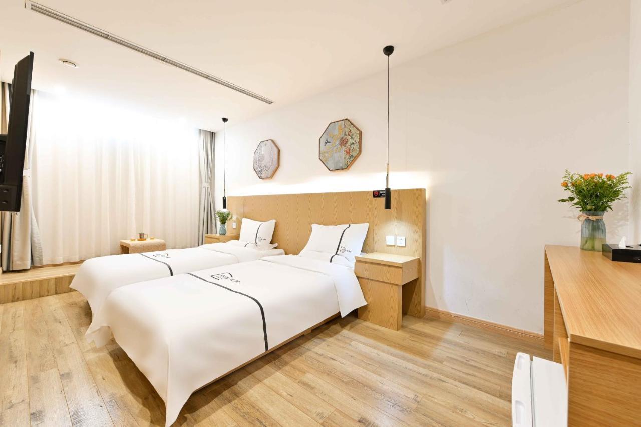 Xingshe Alley Courtyard Hotel Beijing Wangfujing Forbidden City Branch - Breakfast Included & English Speaking Reception & Free Wifi And Laundry Room & Hutong Culture & Cat-Keeping & Flower-Growing Terrace & One Day Tour Service & Free Coffee Екстериор снимка